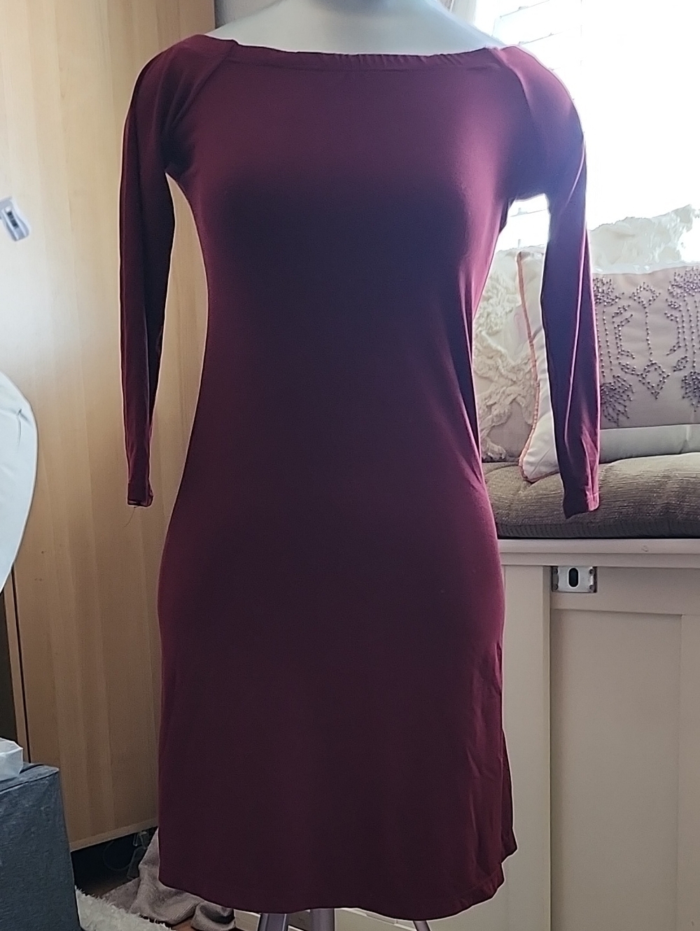 Women's Long-Sleeve Boatneck Dress in Burgundy Size S dr3